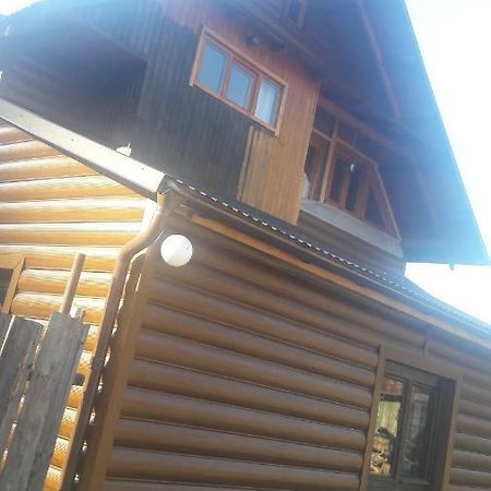 У Оксани Guest House Kvasy Bagian luar foto