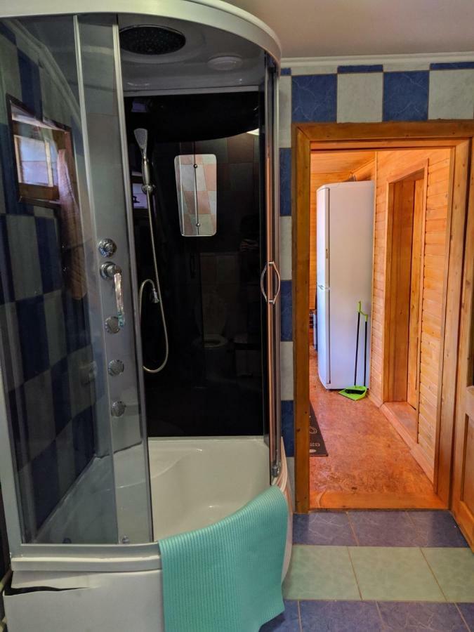 У Оксани Guest House Kvasy Bagian luar foto