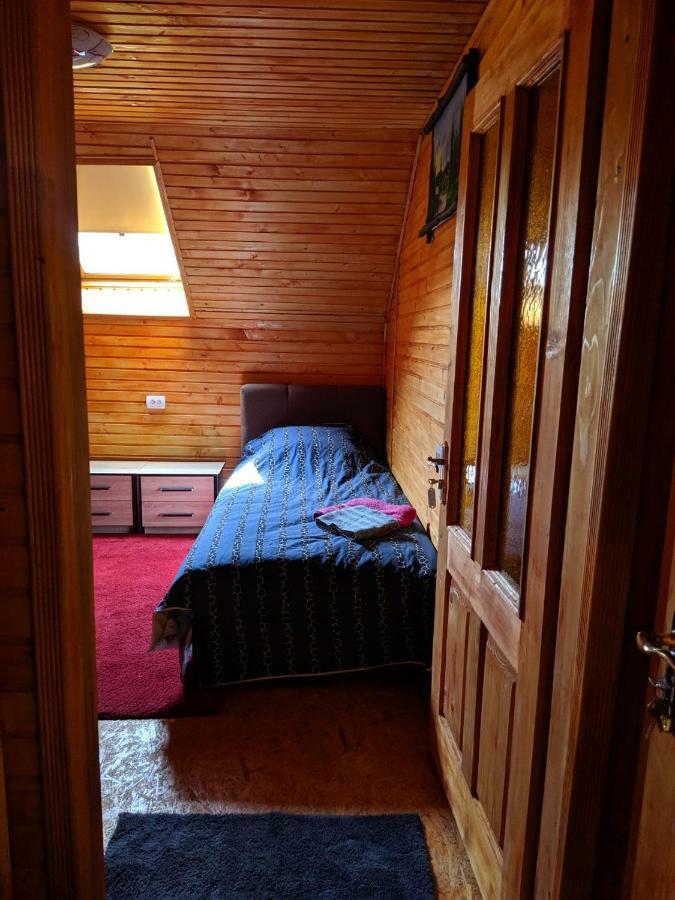У Оксани Guest House Kvasy Bagian luar foto