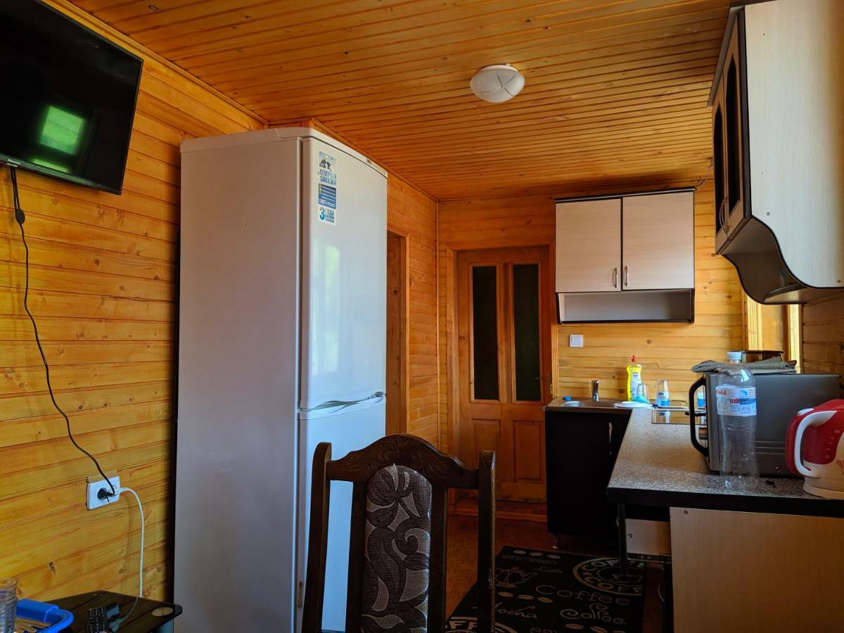 У Оксани Guest House Kvasy Bagian luar foto
