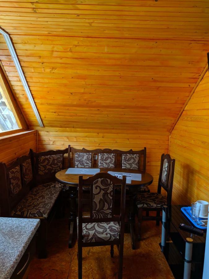 У Оксани Guest House Kvasy Bagian luar foto