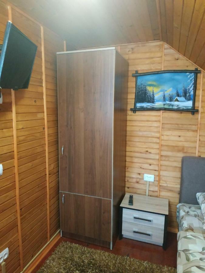 У Оксани Guest House Kvasy Bagian luar foto
